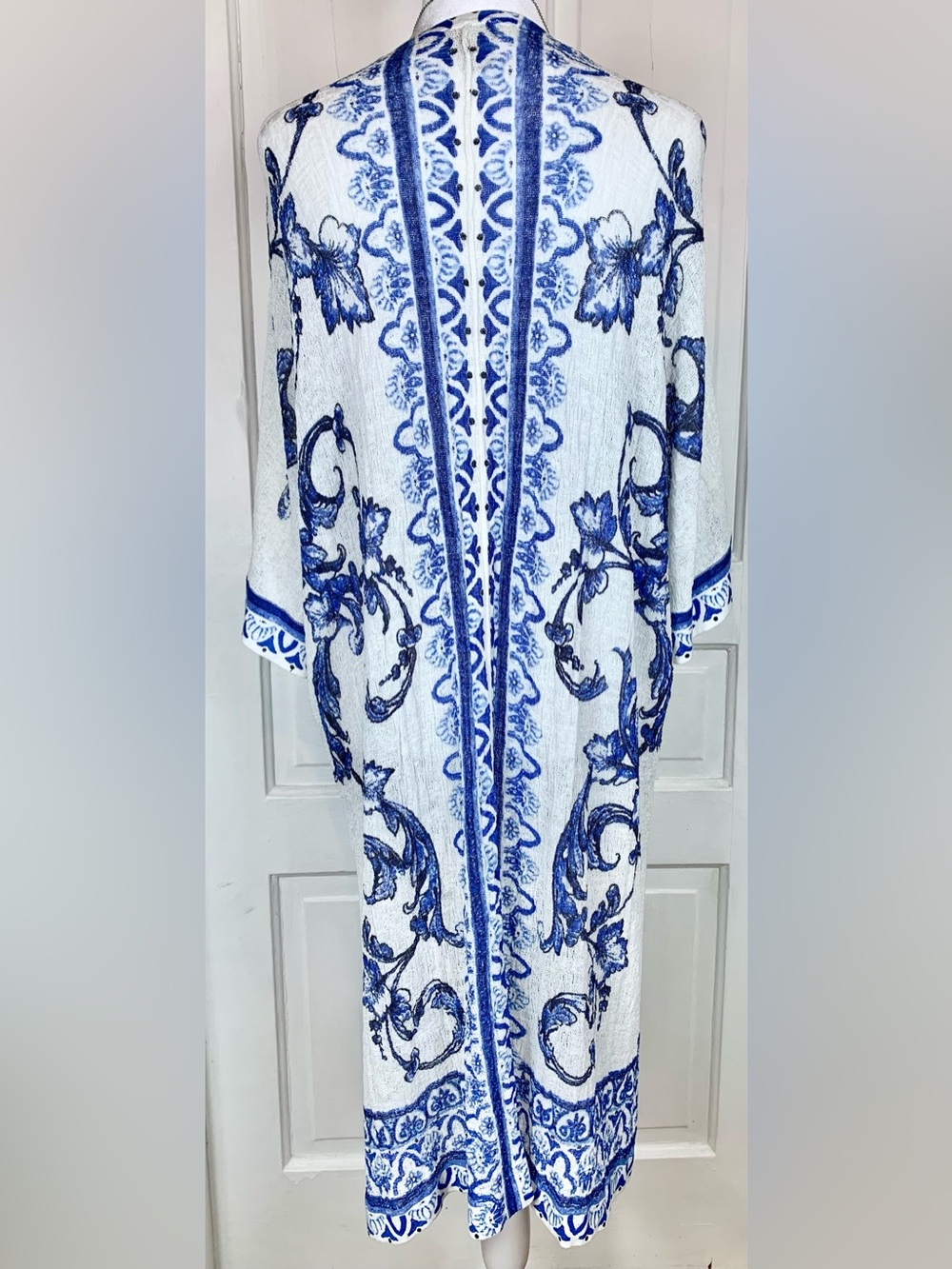 Chico's Blue & White Damask Floral Scroll Print Open Front Duster Cardigan